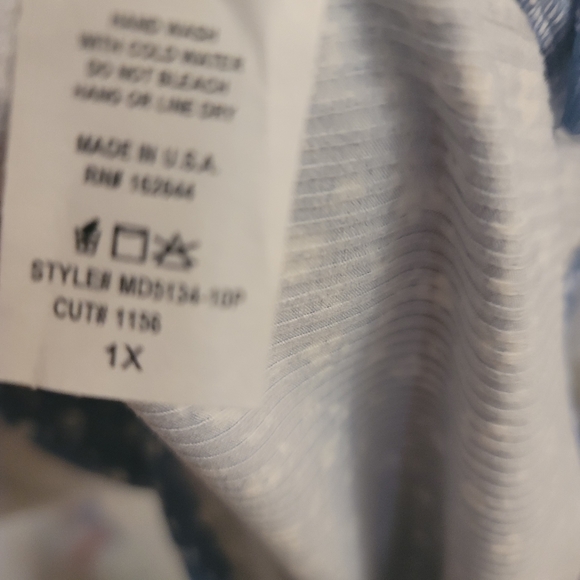 Dress - Picture 3 of 4